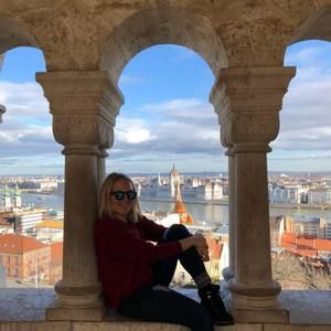 Meet your Posher, Ely